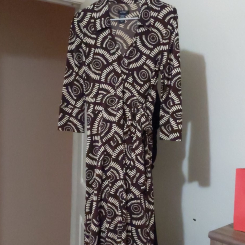 APNY dress with beautiful pattern